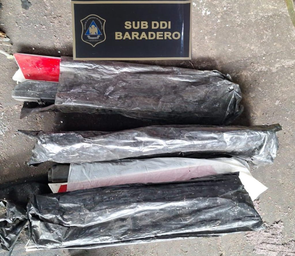 En un mega operativo, desarticularon una banda dedicada al robo de mercadería de camiones que operaba en San Nicolás y en la provincia