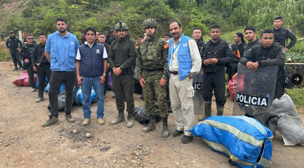 Colombia: liberaron a 28 policías que fueron capturados por una organización guerrillera armada