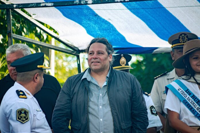 Denuncian al intendente de General Lavalle por golpear a un vecino