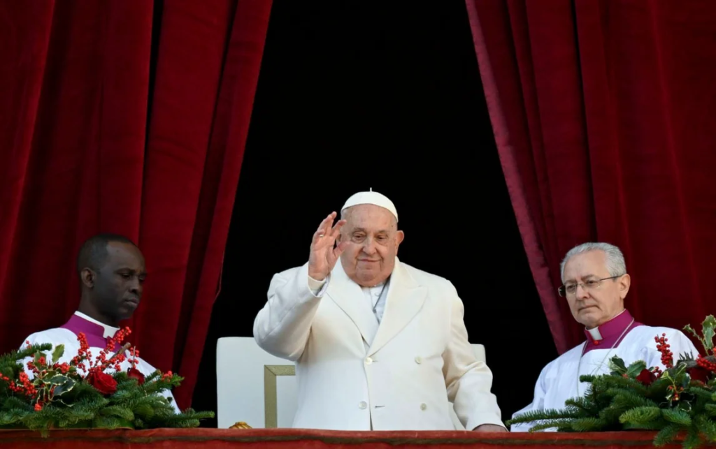 El papa Francisco continúa "estable" y su recuperación es "lenta"