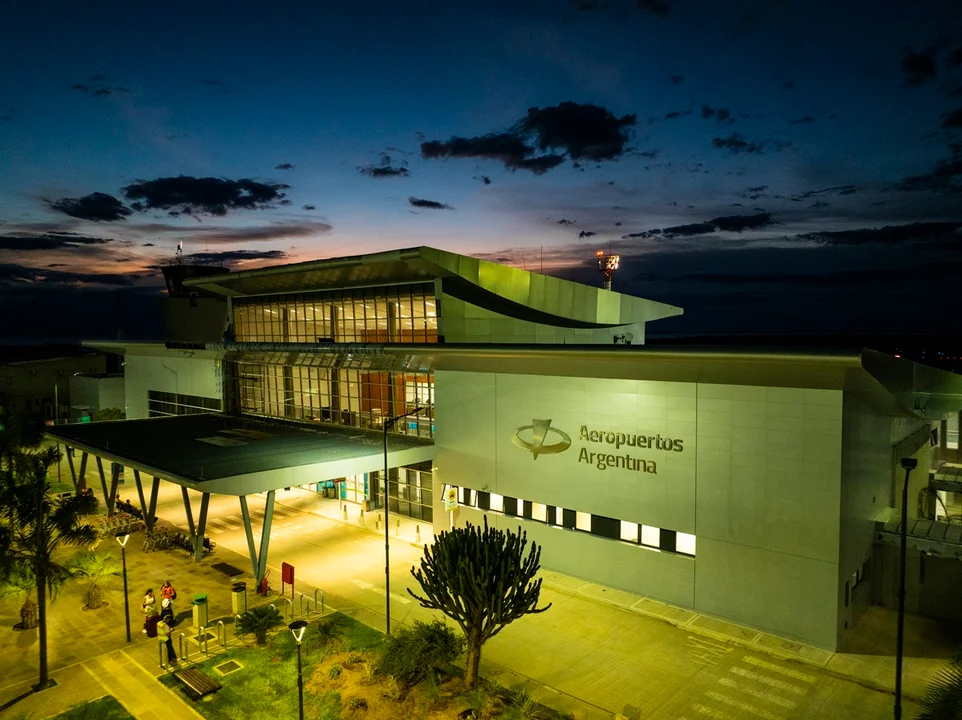 Habilitan las obras de remodelación y ampliación del Aeropuerto de Termas de Río Hondo