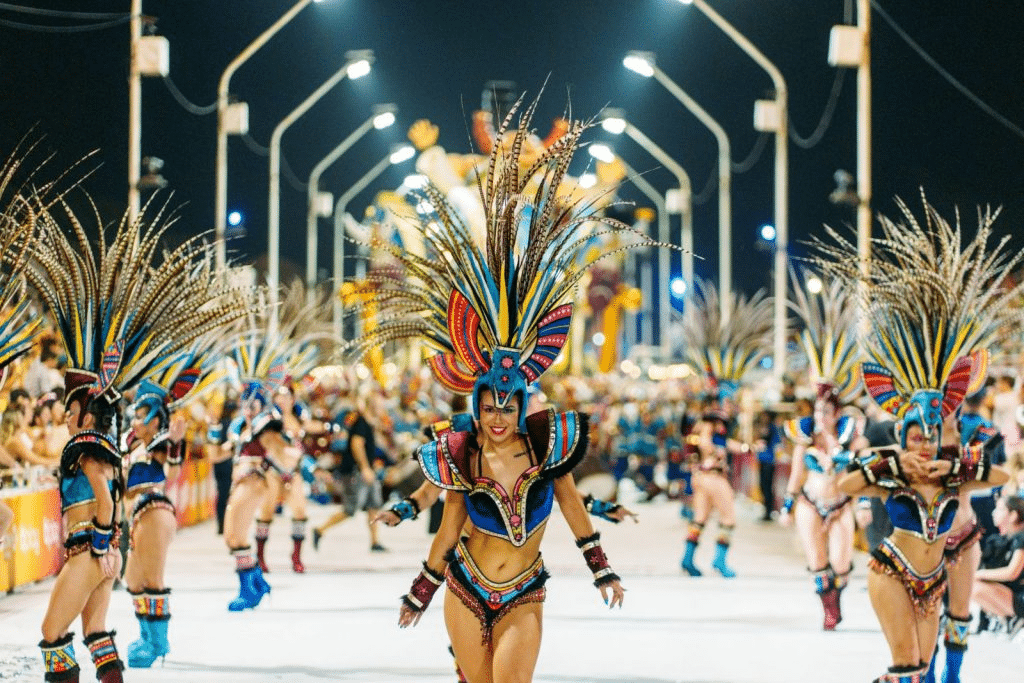 Récord turístico en Carnaval: 2,8 millones de personas viajaron por el país y gastaron más de $700 mil millones