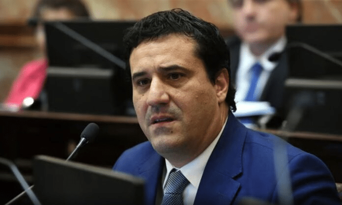 El senador Abad reclamó que se declare a la obra social IOMA en situación de emergencia