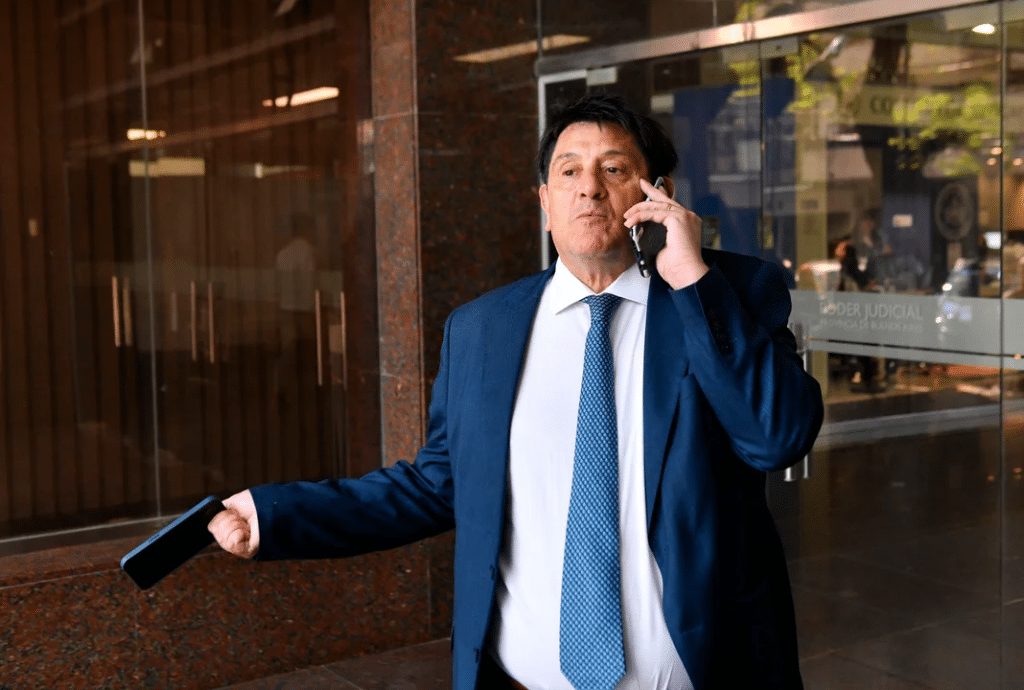 Muerte de Maradona: uno de los acusados designó dos nuevos abogados a pocos días del juicio