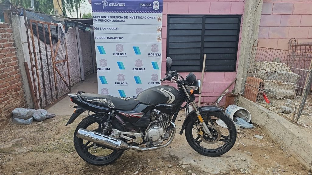 En un mega operativo, desarticularon una banda dedicada al robo de mercadería de camiones que operaba en San Nicolás y en la provincia