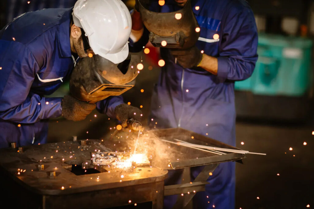 El nivel de empleo en el sector metalúrgico cayó casi 3 puntos interanuales en marzo de 2025