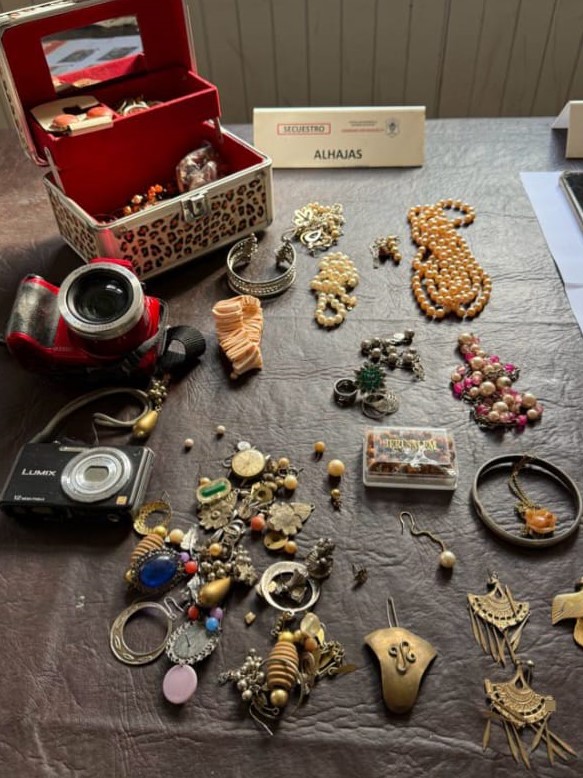 Aprehendieron a dos personas en barrio Avamba'e que robaron aparatos electrónicos, joyas y más de $500.000 en efectivo