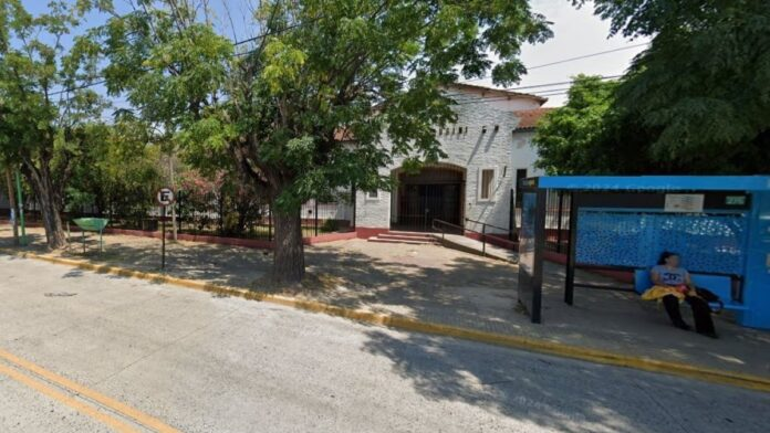 Ensenada: adolescente de 17 años apuñaló a dos hermanos en el colegio