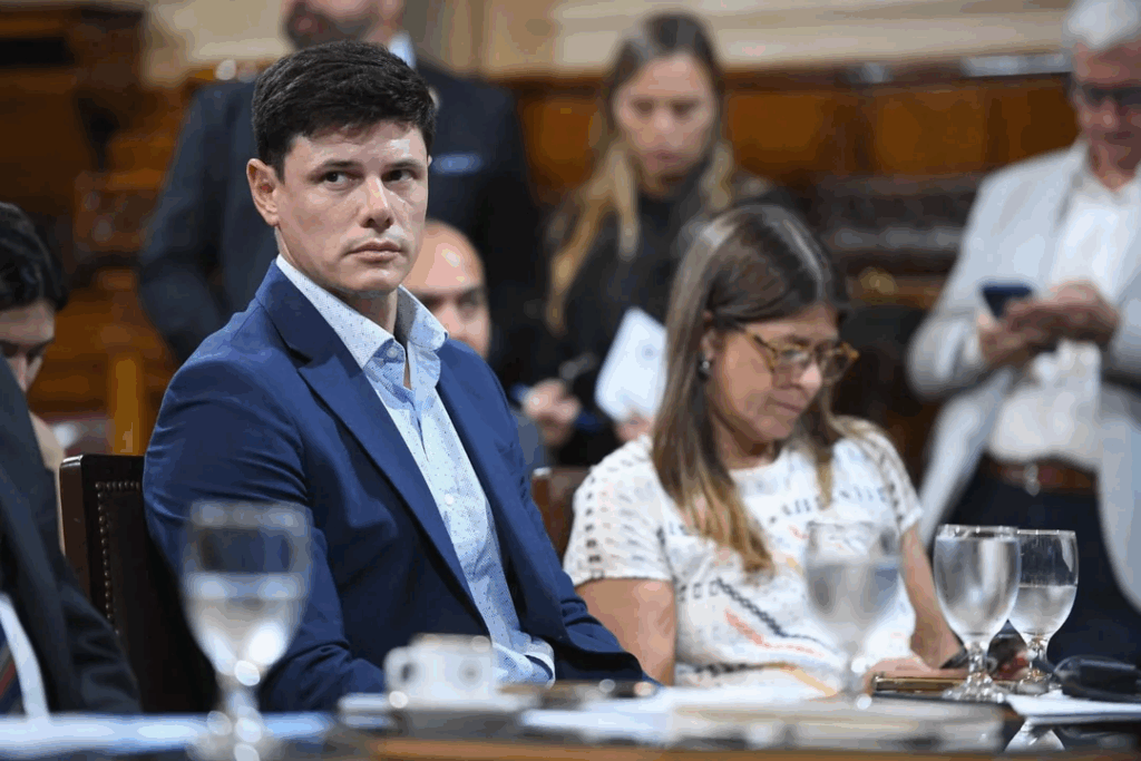 Un senador libertario busca incorporar la educación financiera como materia en las escuelas secundarias