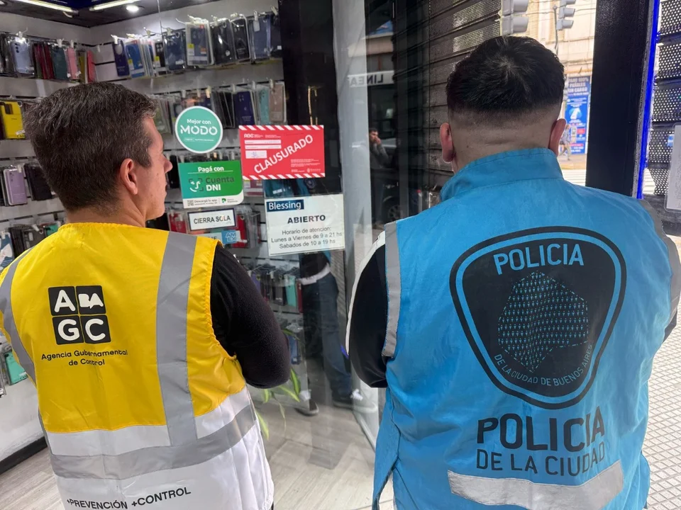 Balvanera: un imputado, una clausura y más de 25 celulares secuestrados