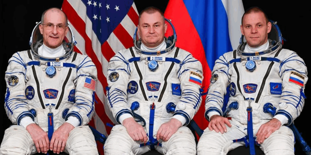 La nave espacial rusa Soyuz MS-26 regresó a la Tierra con su tripulación