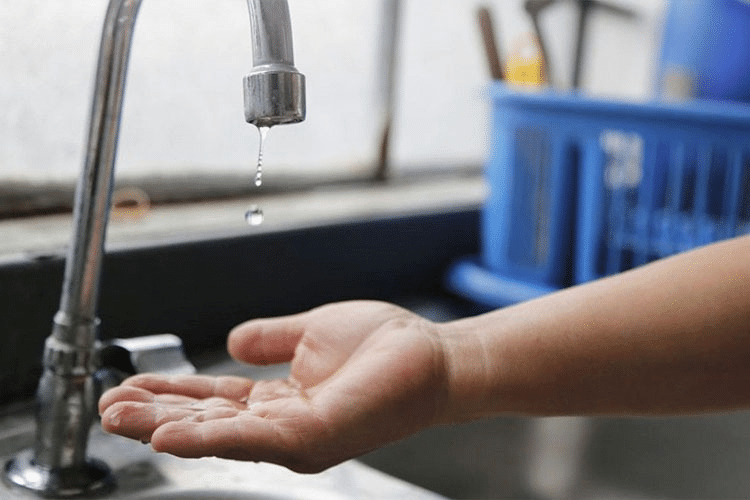 baja presión de agua centro