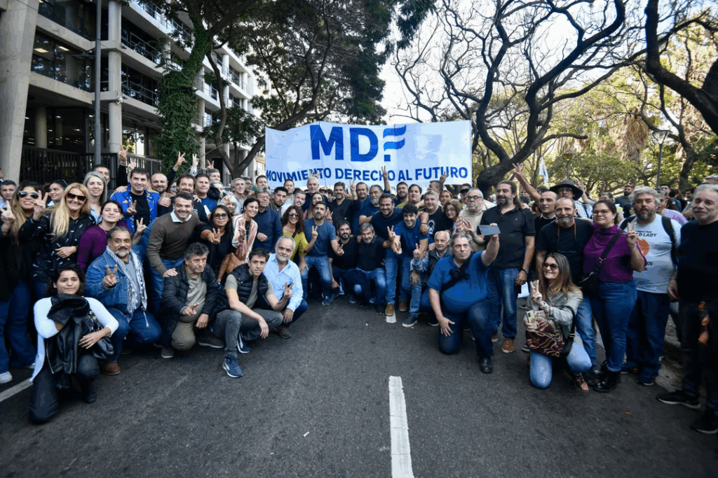 Kicillof se reunió con la CGT: "El punto de partida para frenar a Milei es el movimiento obrero"