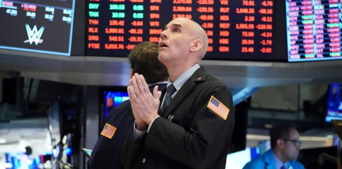 Tras el anuncio de Trump de postergar por 90 días los aranceles, rebotaron las acciones argentinas y cayó el dólar y el riesgo país