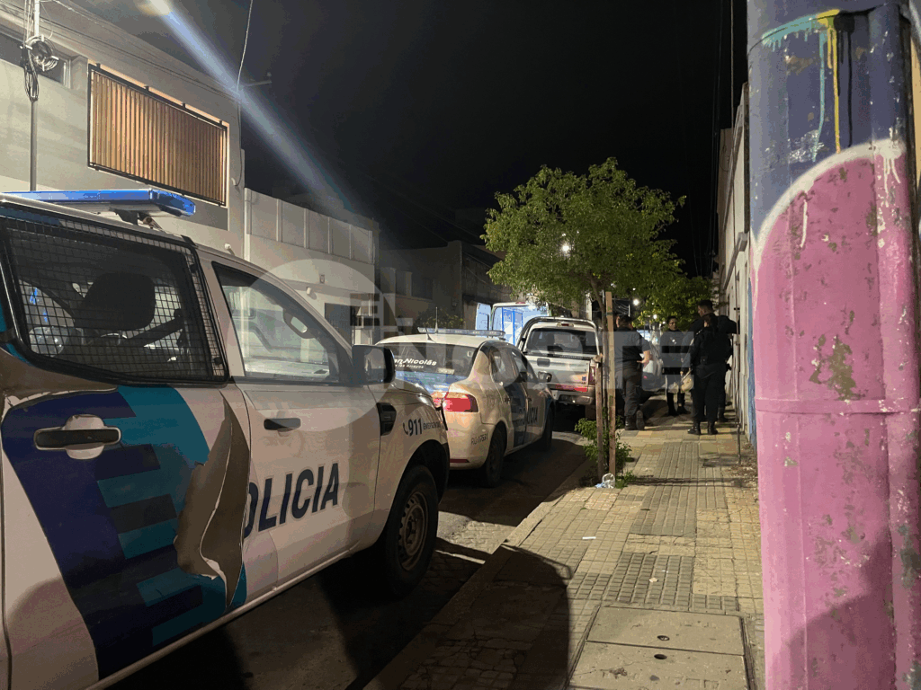 Personal policial rescató a una señora mayor que se habría descompuesto en su vivienda en Francia y Lavalle