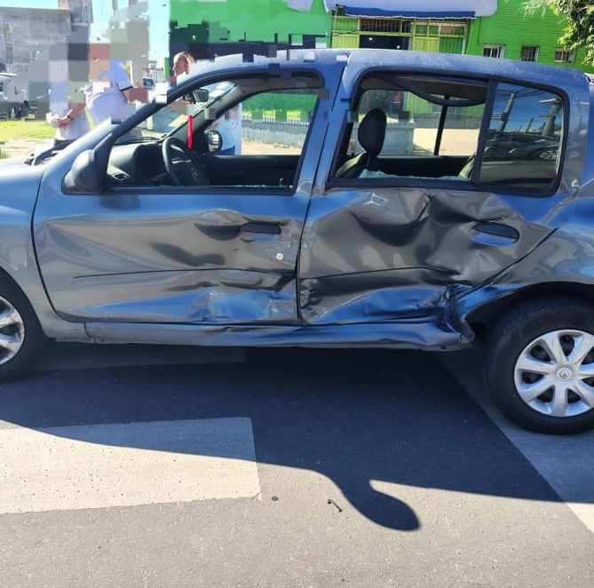 Nuevo accidente en Av. Savio: colisionaron dos vehículos y ambos conductores fueron derivados al Hospital