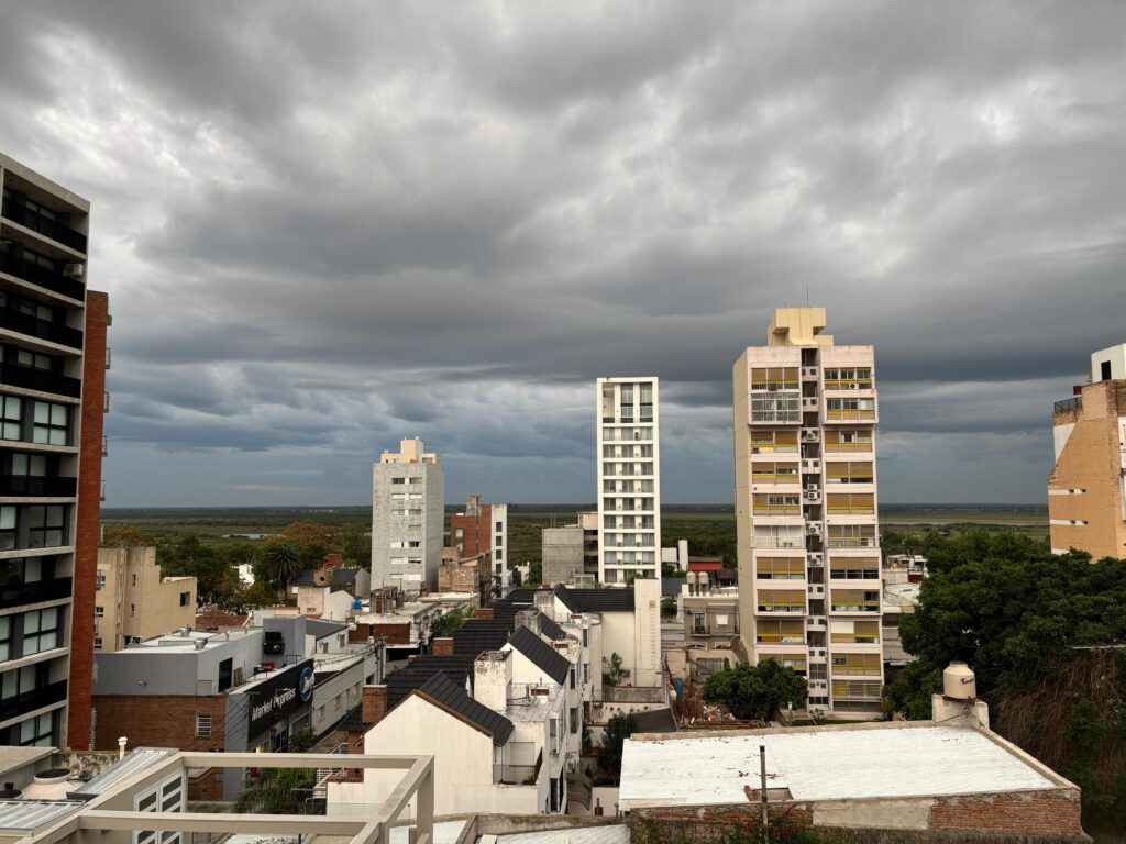 Alerta naranja por tormentas fuertes en San Nicolás para la noche de este viernes