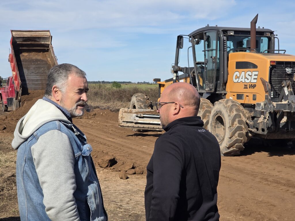 Cuestionan la reparación del camino al barrio privado “Estrella Federal” de Ramallo