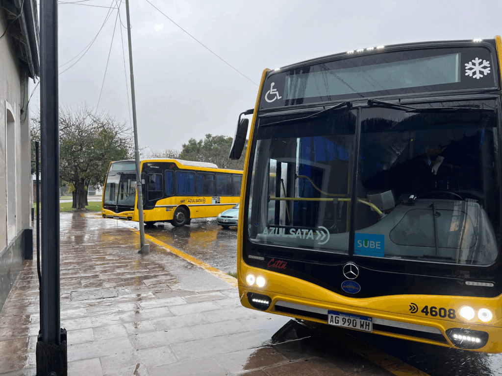 Colectivos a Rosario funcionan chofer