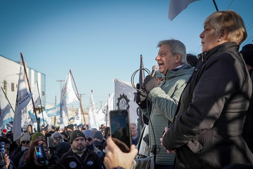 uom se planta contra el gobierno gremio