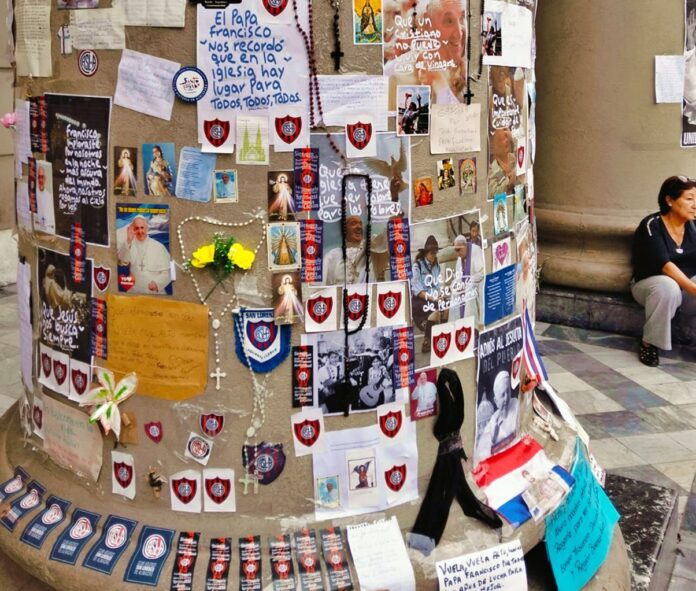memorial para Francisco pueblo