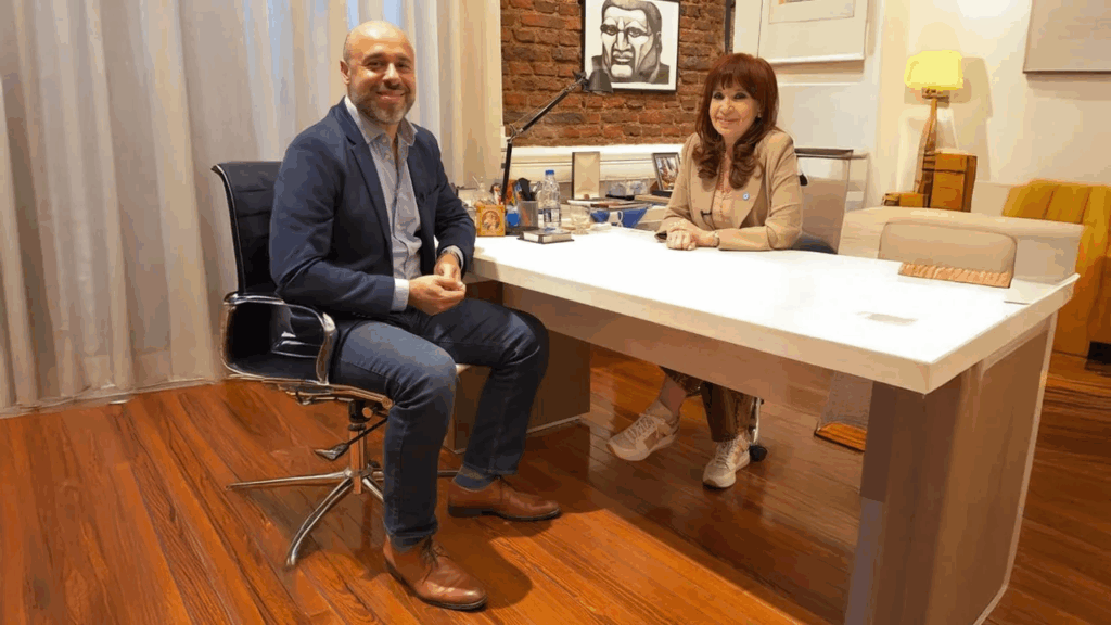 Cristina Kirchner desembarca en Corrientes y busca alinear al PJ detrás de la candidatura de Martín Ascúa