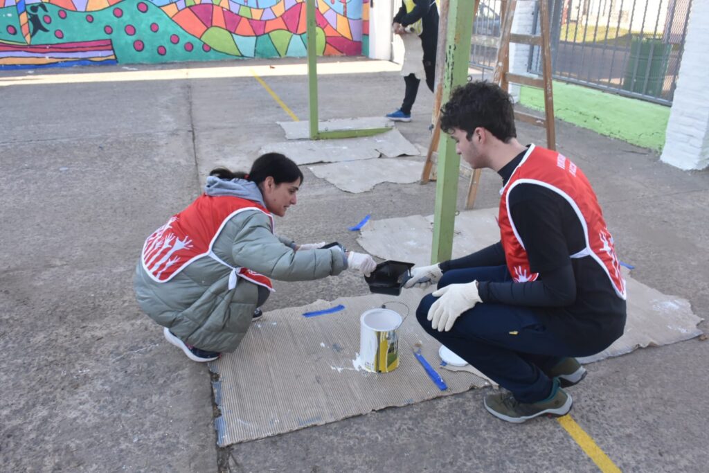 Ternium cerró la 23° edición de Voluntarios en Acción con la renovación de la Escuela N° 32 de Villa Riccio