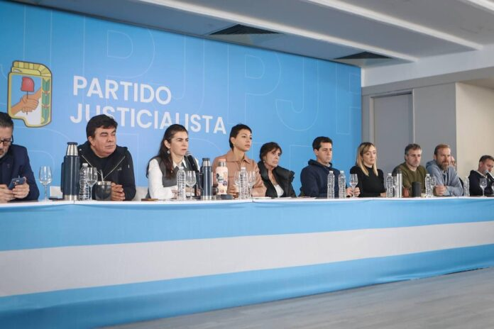 Intendentes de todo el país se sumaron a la organización de la marcha “Cristina libre”