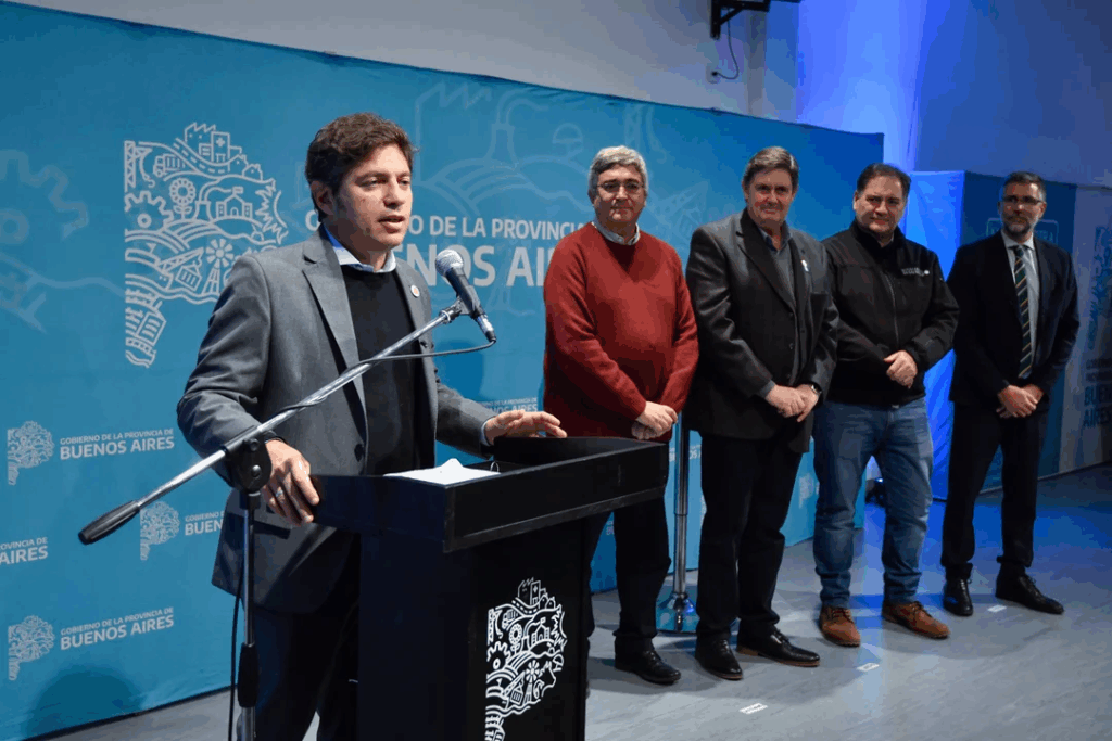 Kicillof cruzó a Milei tras el ataque del Presidente: “El que grita es porque no tiene razón”