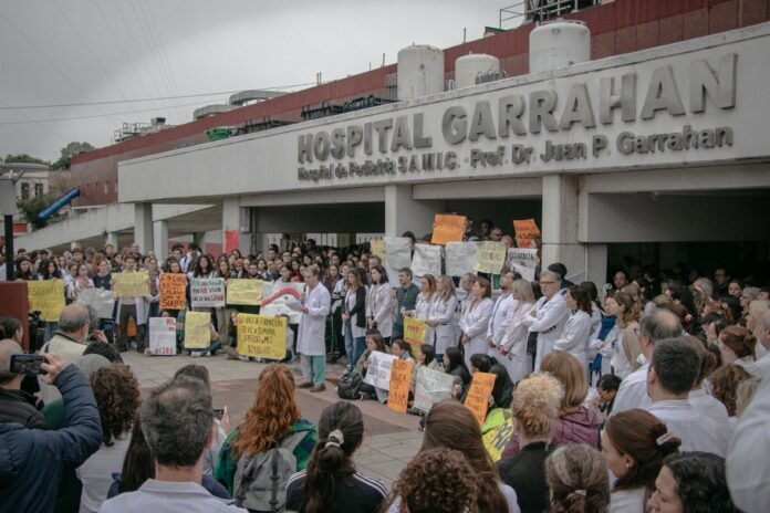 Los residentes del Garrahan siguen de paro y se agrava el conflicto
