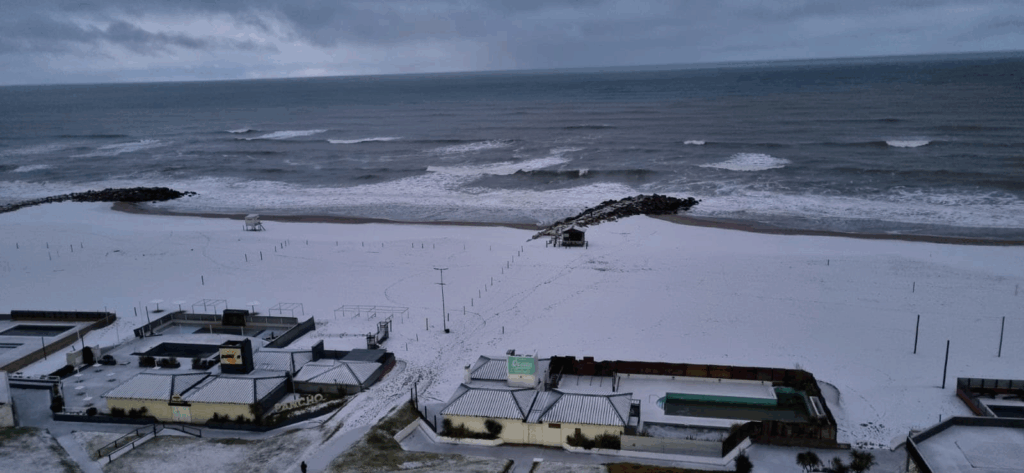 ola polar cubre de nieve país
