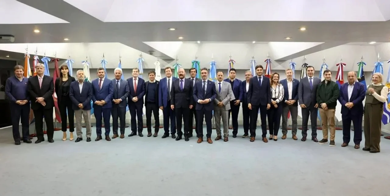 Los gobernadores buscan soluciones por la caída de la recaudación y la ...
