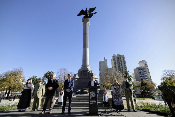 La Plata: Kicillof y Alak inauguraron las obras de remodelación de Plaza Italia