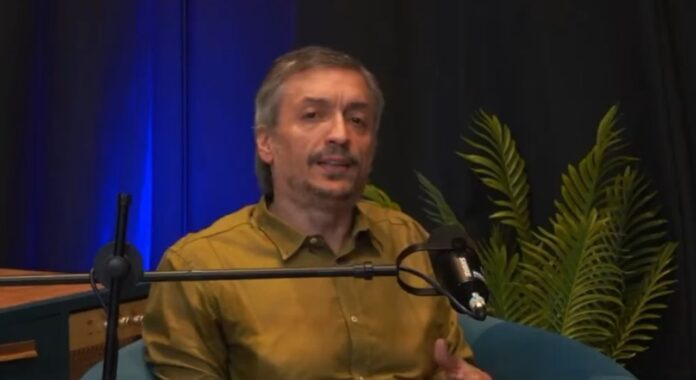 Maximo Kirchner pidió “unidad sin atajos” y dejó una advertencia para Axel Kicillof