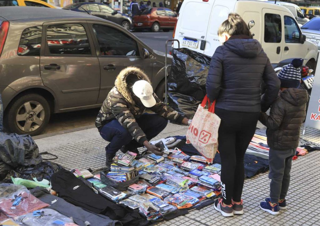 CABA: cayó 14,1% la venta ilegal callejera en mayo y acumula una baja del 89,4% interanual