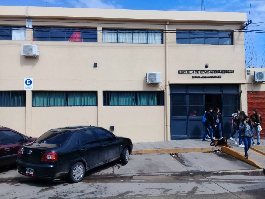 La Escuela Secundaria N° 1 de Ramallo reclama la apertura de un comedor escolar