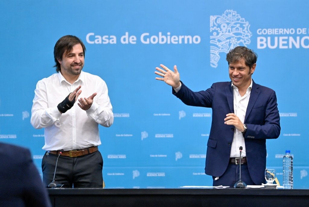 Axel Kicillof entregó equipamiento de telemedicina para hospitales y le pegó al Gobierno Nacional