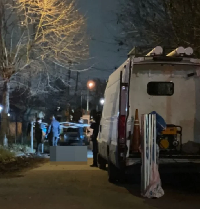 mataron a un motociclista con un cable degollado