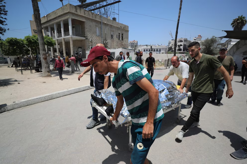Ejército israelí mata al menos 73 palestinos mientras esperaban ayuda humanitaria en Gaza