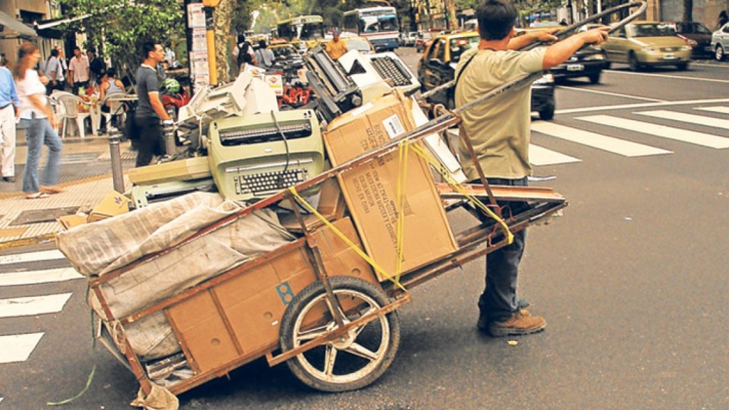El Gobierno porteño dejará de financiar traslados de cartoneros desde y hacia el conurbano