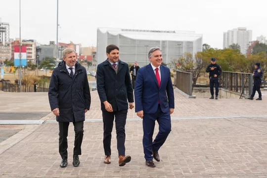 Pullaro, Llaryora y Frigerio reclamaron “más federalismo” y el fin de las retenciones al campo