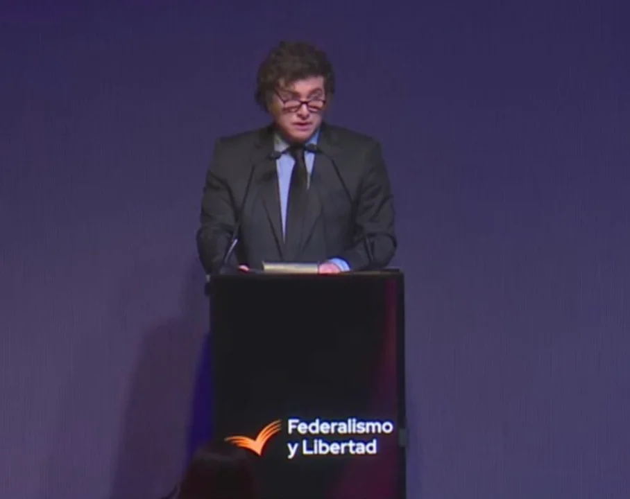 Javier Milei anunció una sorpresiva cadena nacional: a qué hora hablará