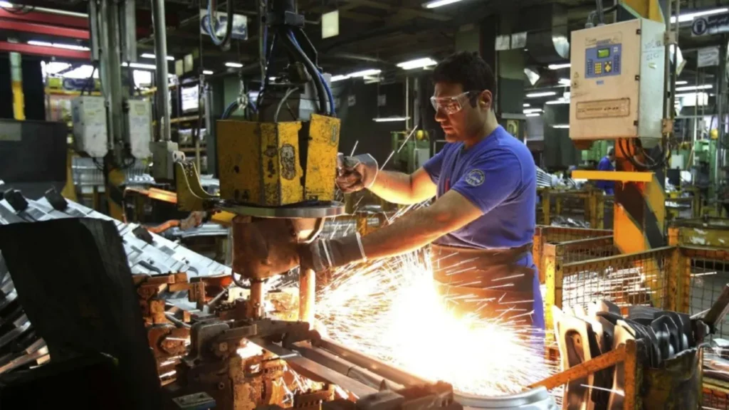 industria cayó 3% empresas