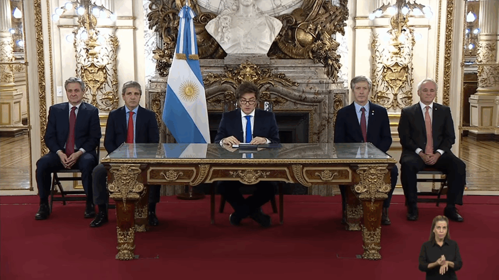Javier Milei en cadena nacional: "Aumentar el gasto público es un acto destructivo"