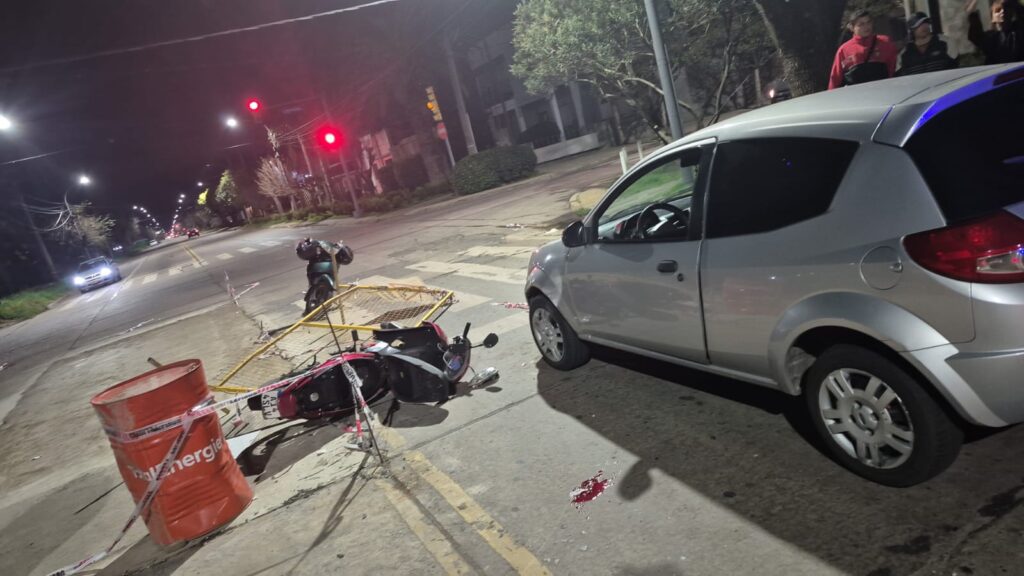 motociclista resultó herido valla