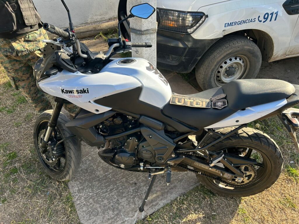 Barrio San Francisco: circulaba en una Kawasaki Versys con numeración adulterada y la UTOI lo aprehendió