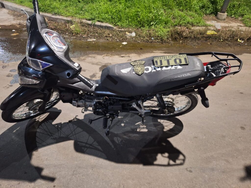 Aprehendieron a un joven en zona oeste por circular en una motocicleta robada