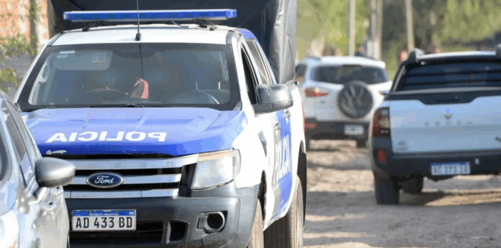 Etcheverry ladrones disfrazados de policías