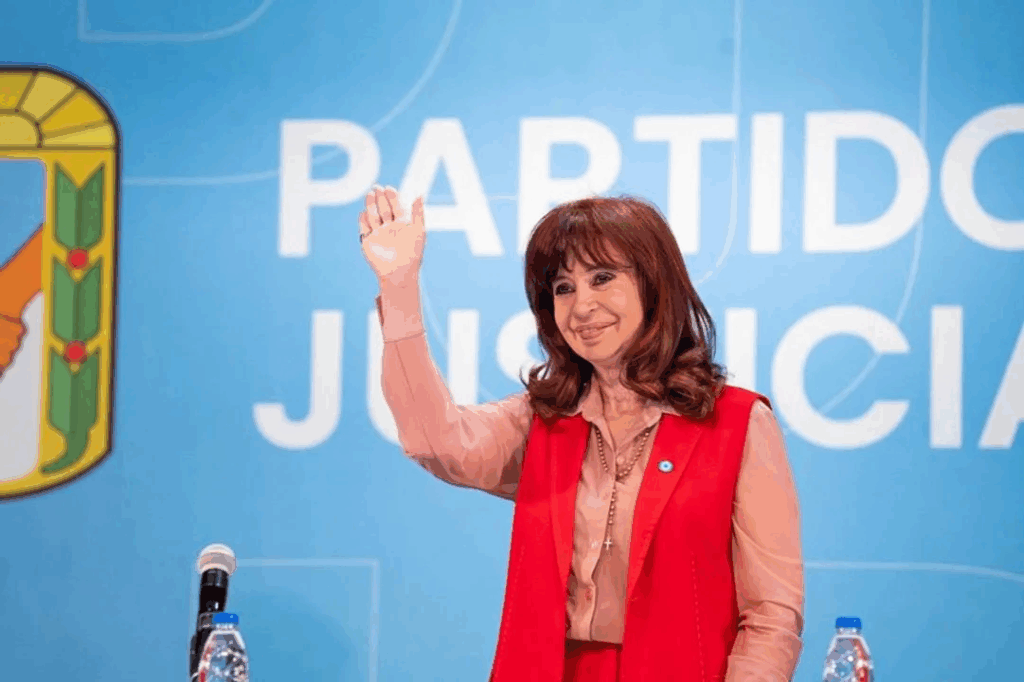 El peronismo refuerza su campaña bonaerense con eje en Cristina Kirchner y críticas a Milei