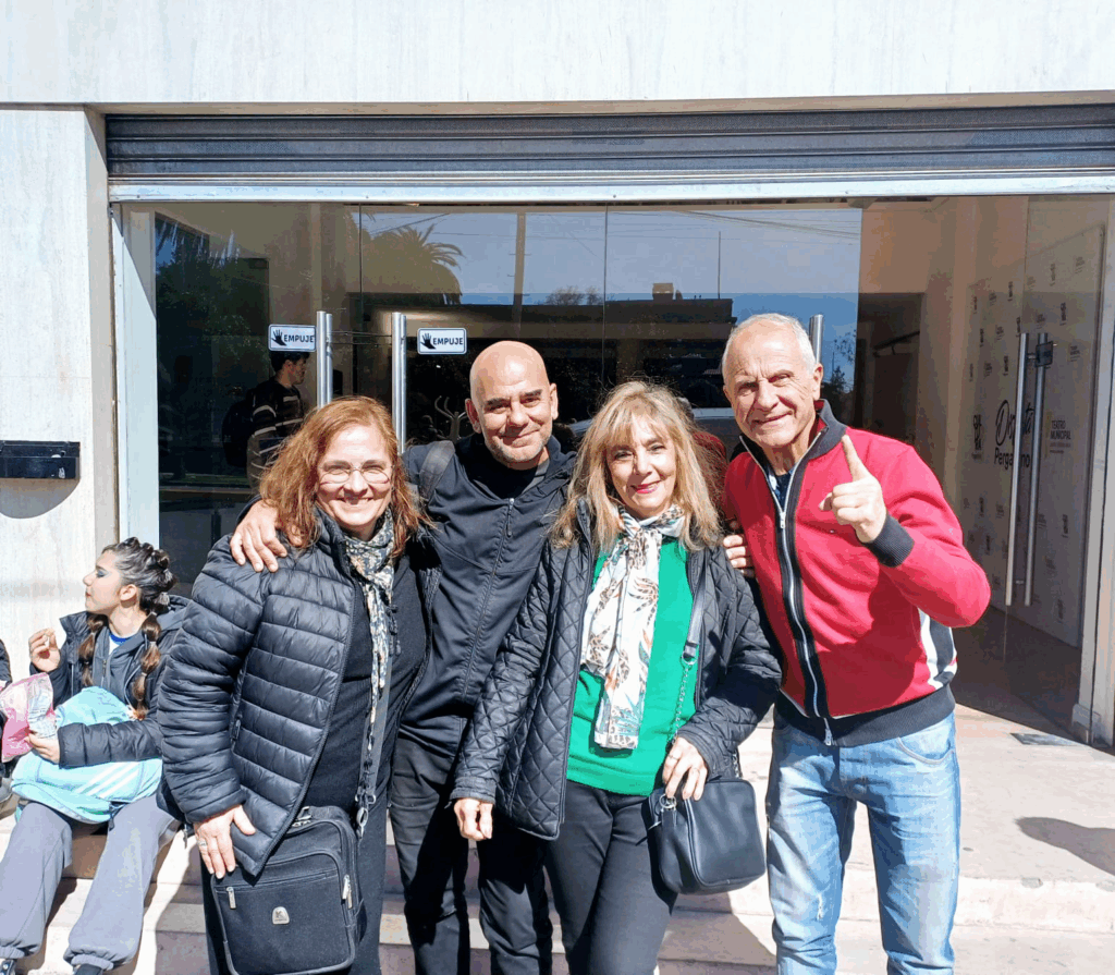 El grupo de teatro nicoleño "En Escena" está en la final en el Regional de los Juegos Bonaerenses 2025 y competirá en Mar del Plata